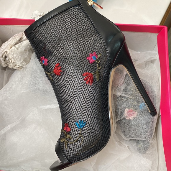 A Sexy Dressy Open toe heeled bootie. - Picture 2 of 10